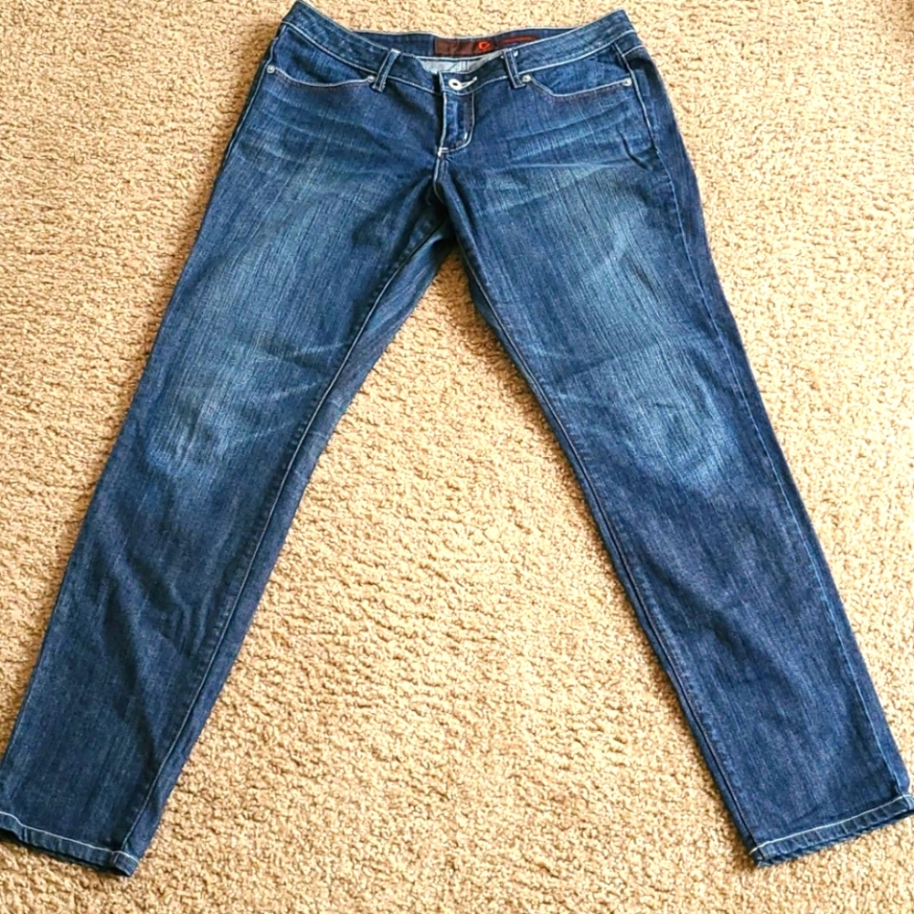 🟠2/$20 - Guess Skinny Jeans